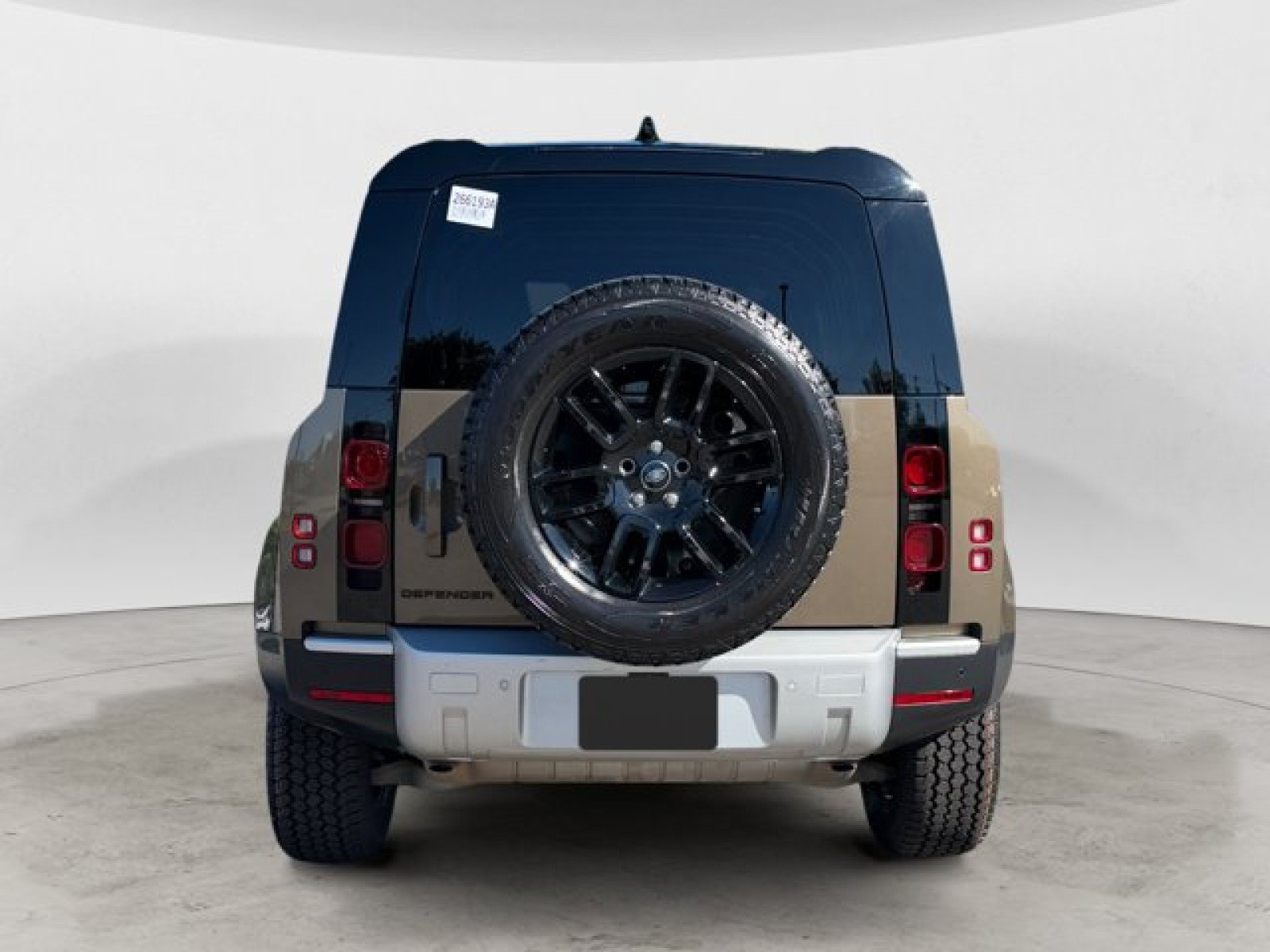 Used 2024 Land Rover Defender 110 S AWD/4WD image 5