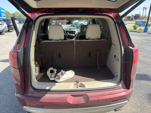 Used 2017 GMC Acadia Denali w/ Technology Package AWD/4WD image 8