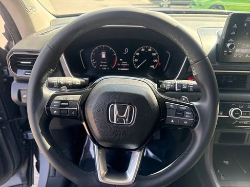 Used 2024 Honda Pilot Touring image 11