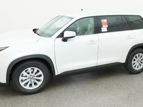 New 2026 Toyota Grand Highlander AWD Hybrid image 16