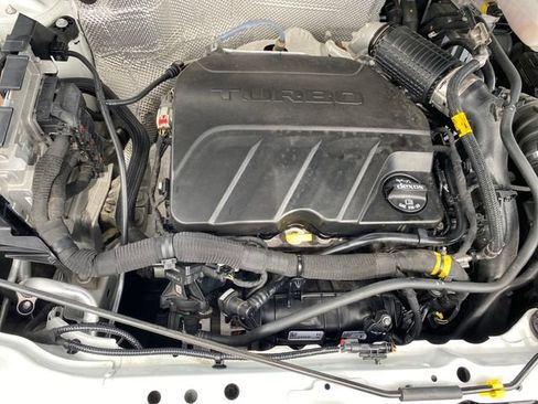 Used 2022 Buick Encore GX Select FWD image 21