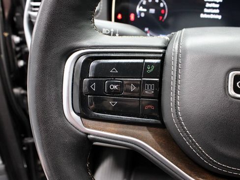 Used 2023 Jeep Grand Wagoneer Series II AWD/4WD image 30