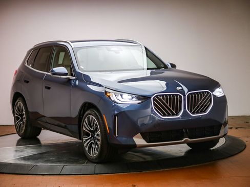 Used 2026 BMW X3 xDrive30i w/ Premium Package AWD/4WD image 6