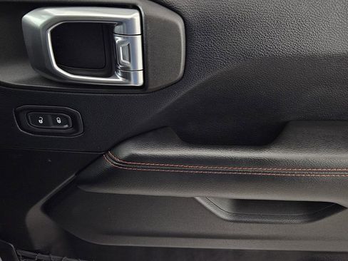 Used 2018 Jeep Wrangler Unlimited Rubicon image 32