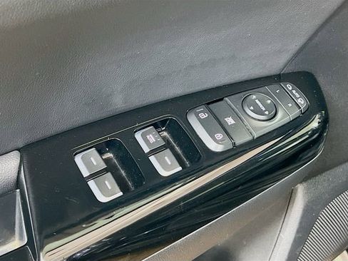 Used 2019 Kia Sportage EX w/ EX Premium Package image 17