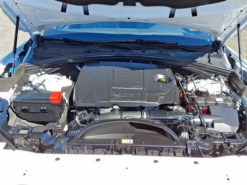 Used 2025 Jaguar F-PACE R-Dynamic S image 28