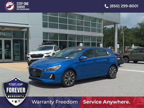 Used 2018 Hyundai Elantra GT w/ Tech Package 03 FWD image 2