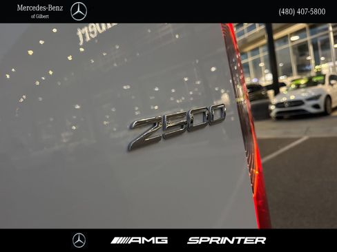Used 2024 Mercedes-Benz Sprinter 144 Cargo image 5