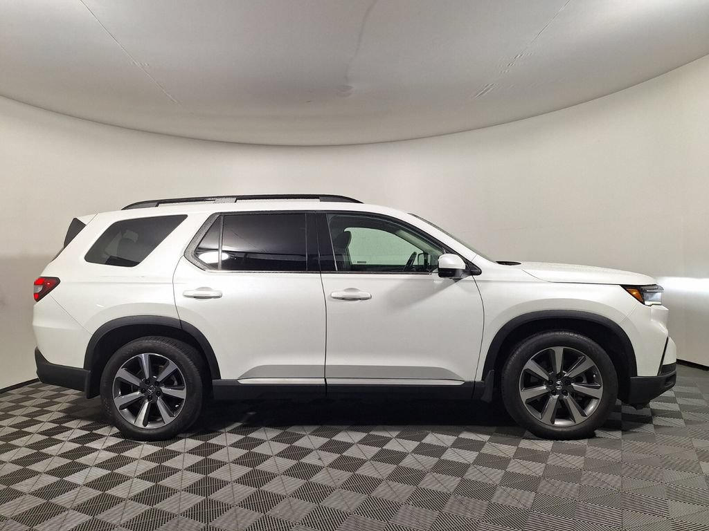 Used 2024 Honda Pilot Elite image 4
