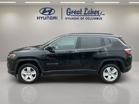 Used 2022 Jeep Compass Latitude w/ Convenience Group image 2