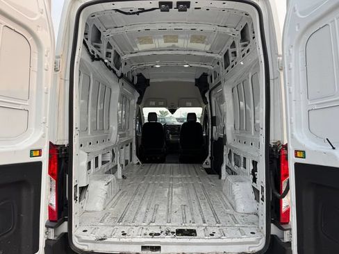 Used 2024 Ford Transit 250 148 High Roof RWD image 5