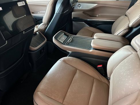 New 2026 Lincoln Navigator Black Label AWD/4WD image 11