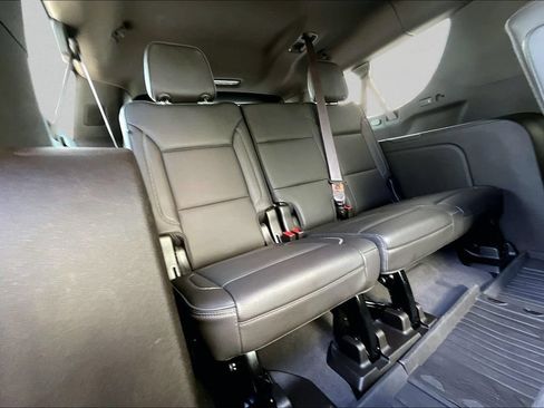 Used 2022 GMC Yukon XL Denali AWD/4WD image 27