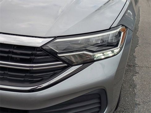 Used 2022 Volkswagen Jetta S image 10