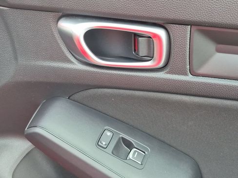 Used 2025 Honda Civic Sport image 33