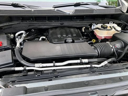 Used 2024 Chevrolet Silverado 1500 LT AWD/4WD image 34