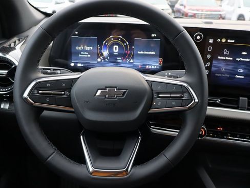 New 2026 Chevrolet Equinox LT w/ Convenience Package II image 6