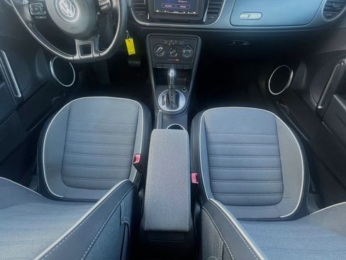 Used 2016 Volkswagen Beetle 1.8T Denim FWD image 24
