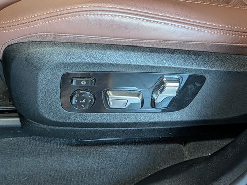 Used 2025 BMW X5 M60i AWD/4WD image 11