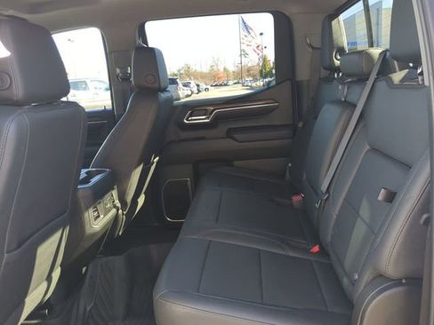 Used 2023 Chevrolet Silverado 1500 RST image 12