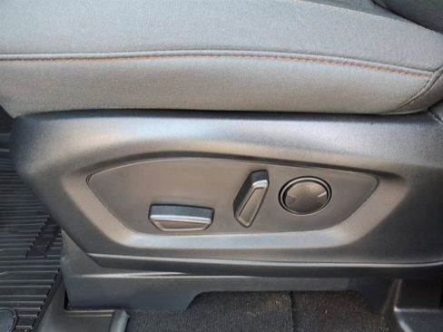 Used 2025 Ford Explorer Active RWD image 8