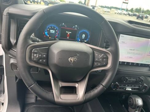 New 2025 Ford Bronco Badlands image 11