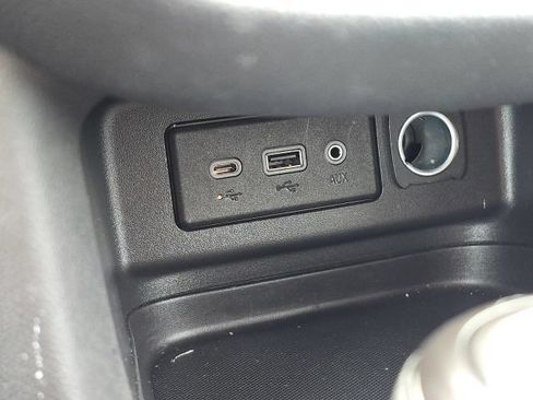 Used 2020 Chevrolet Equinox LT FWD image 32