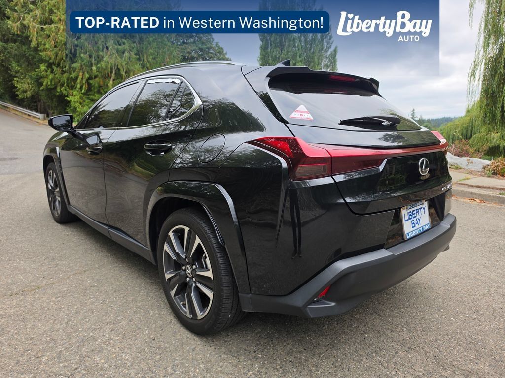 Used 2023 Lexus UX 250h AWD w/ Premium Package image 8