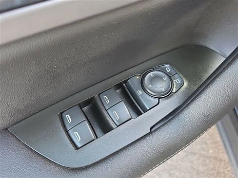 Certified 2023 Chevrolet Blazer LT w/ Convenience Package image 15