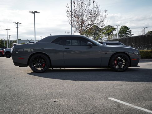 Used 2023 Dodge Challenger SRT Hellcat w/ Driver Convenience Group image 13