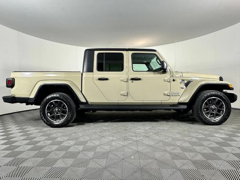 Used 2022 Jeep Gladiator Overland w/ Popular Equipment Package AWD/4WD image 27