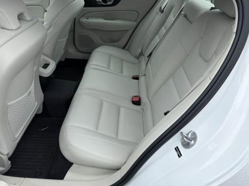 Used 2025 Volvo S60 B5 Plus FWD image 4
