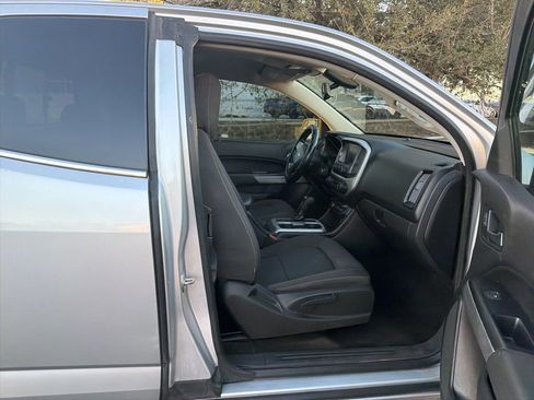 Used 2018 Chevrolet Colorado LT w/ LT Convenience Package image 31