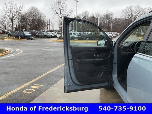 Certified 2024 Honda Pilot Touring image 15