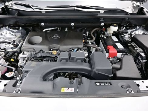Used 2025 Toyota RAV4 LE AWD/4WD image 38