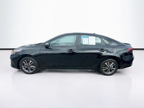 Used 2023 Kia Forte LXS FWD image 5