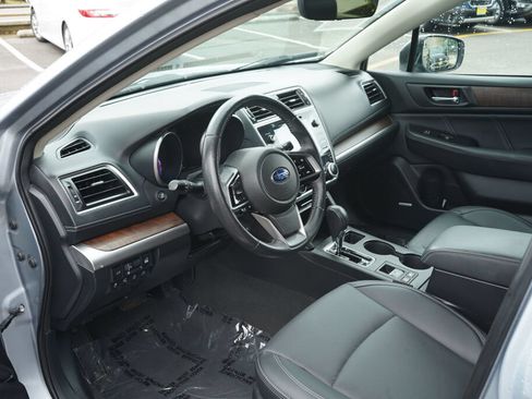 Used 2019 Subaru Outback 3.6R Limited AWD/4WD image 17