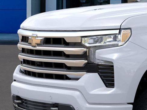 New 2026 Chevrolet Silverado 1500 High Country w/ High Country Premium Package AWD/4WD image 13