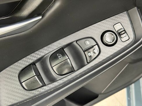 Used 2025 Nissan Sentra SV FWD image 25