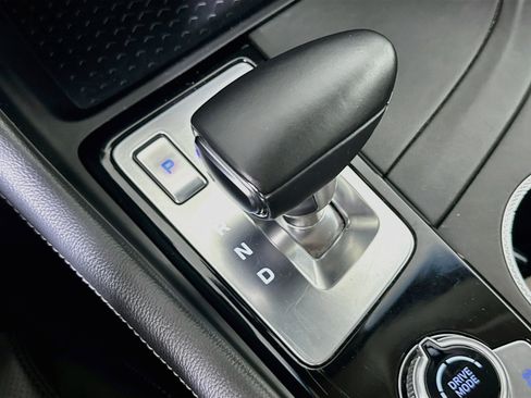 Used 2025 Genesis G70 2.5T AWD/4WD image 25