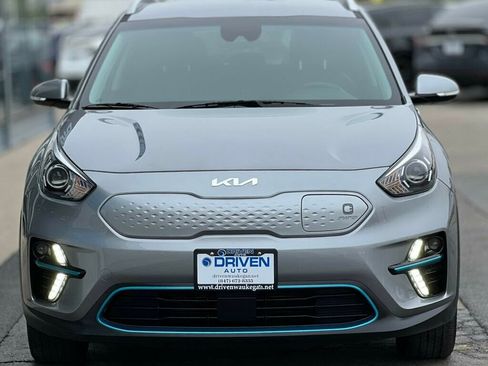 Used 2022 Kia Niro EX w/ Cold Weather Package image 7