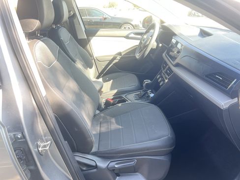 Certified 2024 Volkswagen Taos SE w/ Panoramic Sunroof Package image 29