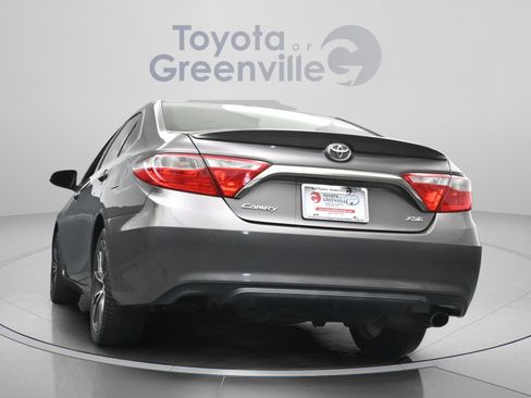 Used 2015 Toyota Camry XSE w/ Moonroof Package image 11