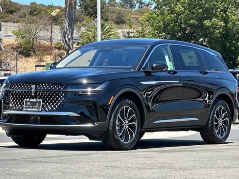 New 2026 Lincoln Nautilus Premier AWD/4WD image 7