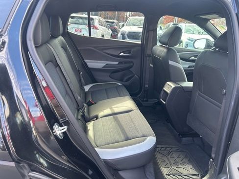 Used 2024 Buick Envista Preferred w/ Convenience II Package image 17