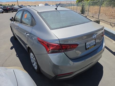 Used 2021 Hyundai Accent SE FWD image 7