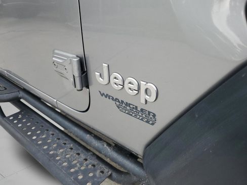 Certified 2018 Jeep Wrangler Unlimited Sport S image 29