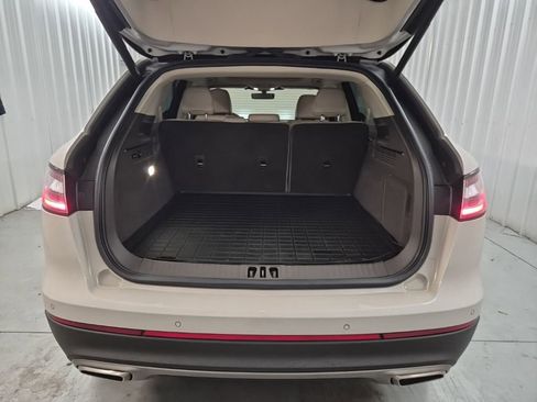 Used 2022 Lincoln Nautilus Reserve w/ Equipment Group 201A image 23