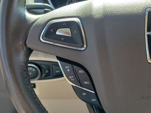 Used 2017 Lincoln MKX Select w/ Select Plus Package AWD/4WD image 24