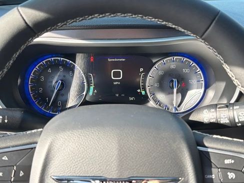 New 2026 Chrysler Pacifica Select image 16